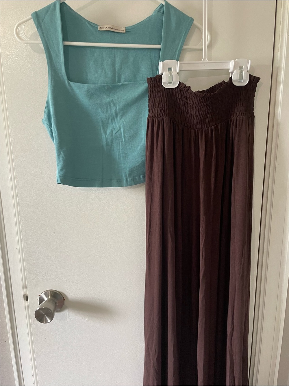 2 Piece Zenana Outfit Dark Brown Palazzo Pants and Teal Tank - Picture 2 of 9